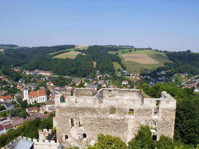 Hotel Post Hoenigwirt Kirchschlag in der Buckligen Welt Esterno foto